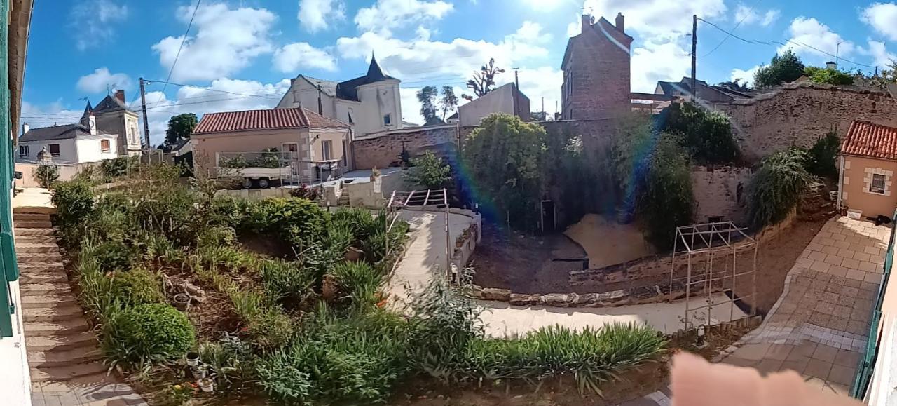 Bed and Breakfast Les dodos de Rose à Doué-la-Fontaine Extérieur photo